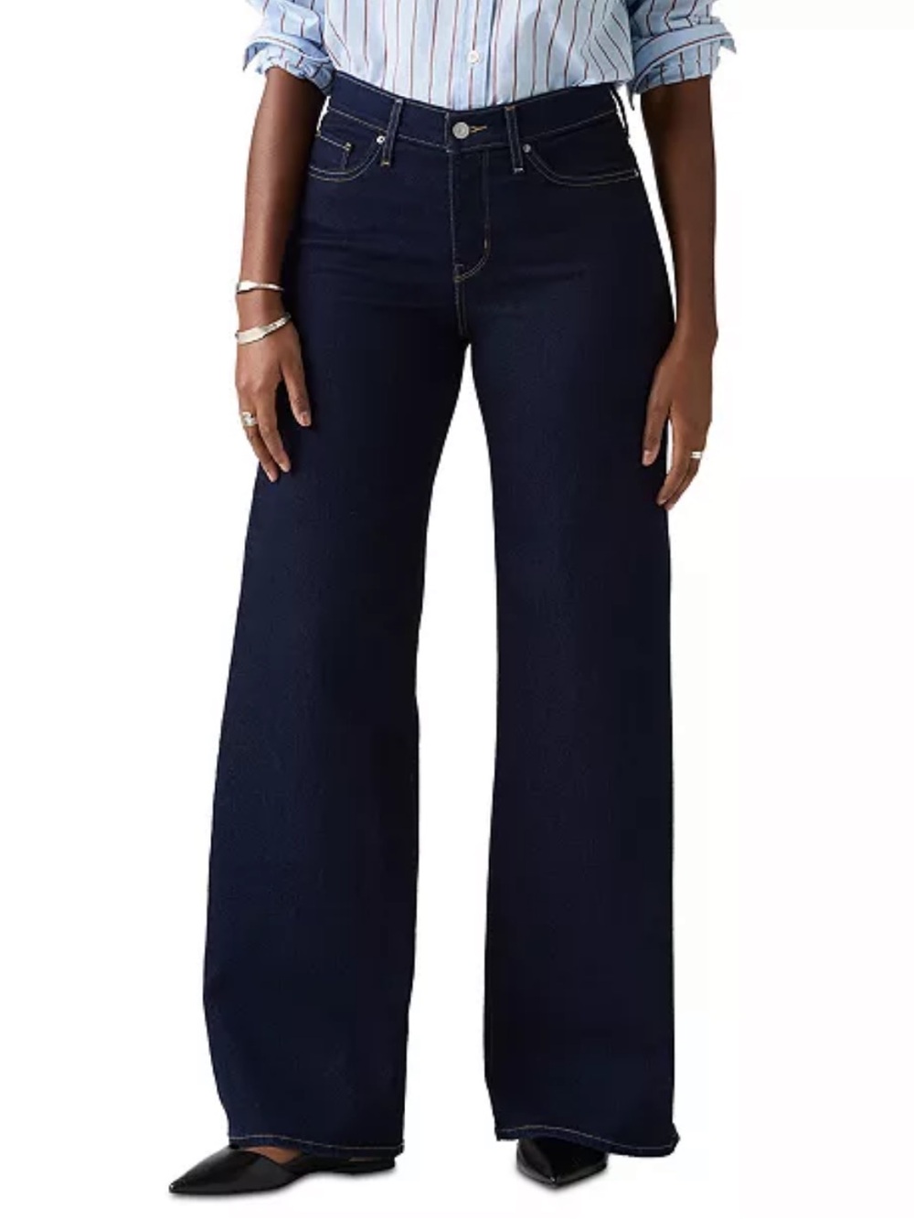 LEVIS Women's 318 Shaping Stellar-Stretch Wide-Leg Jeans in short length NWT